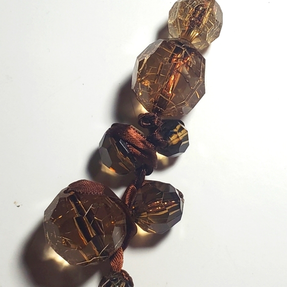 VINTAGE Necklace with a series of faceted, iridescent acrylic beads - Picture 4 of 10